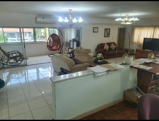 5 BEDROOM HOUSE FOR SALE IN LA LUCIA RIDGE